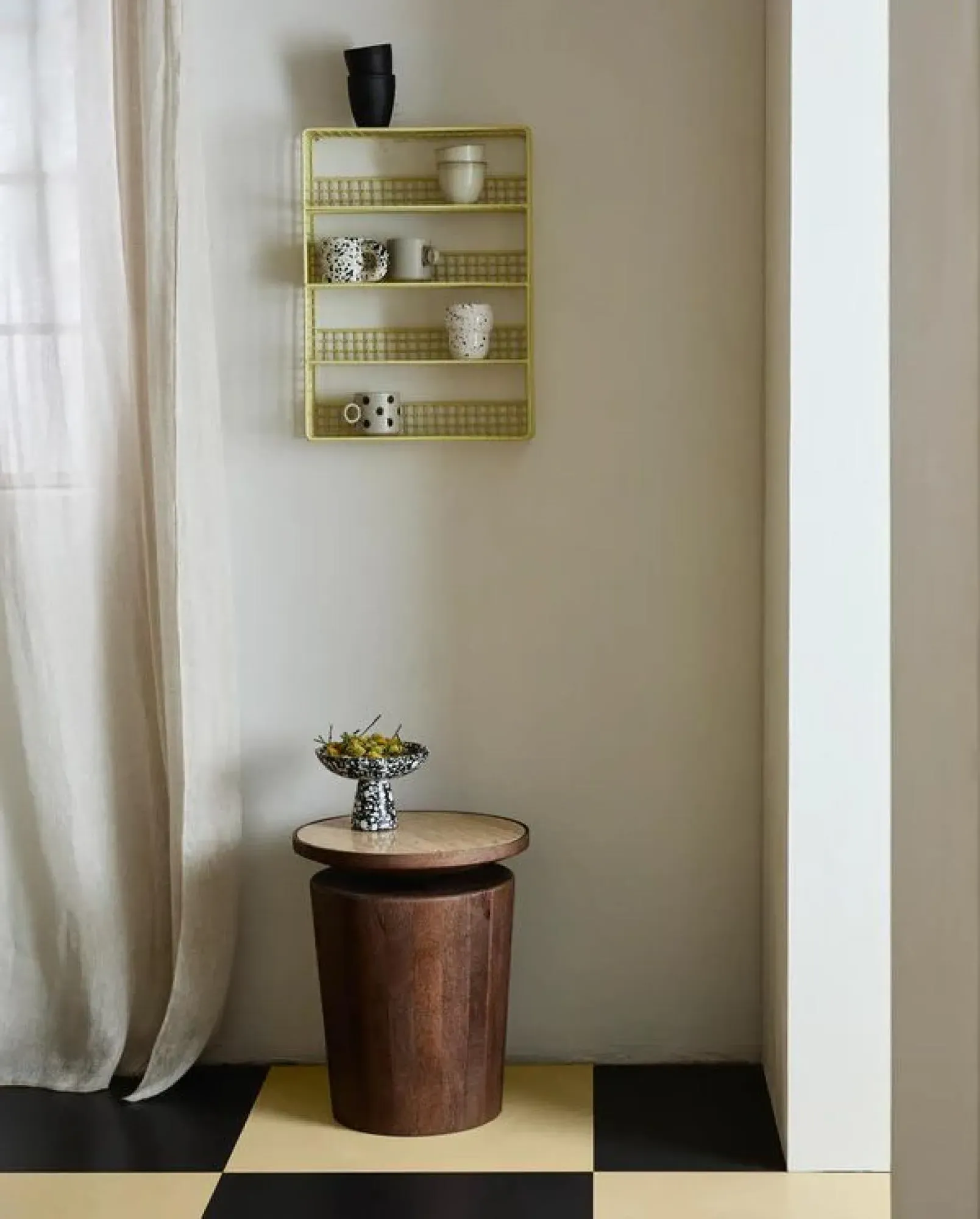 Kwando Round Side Table - Walnut, Mango Wood