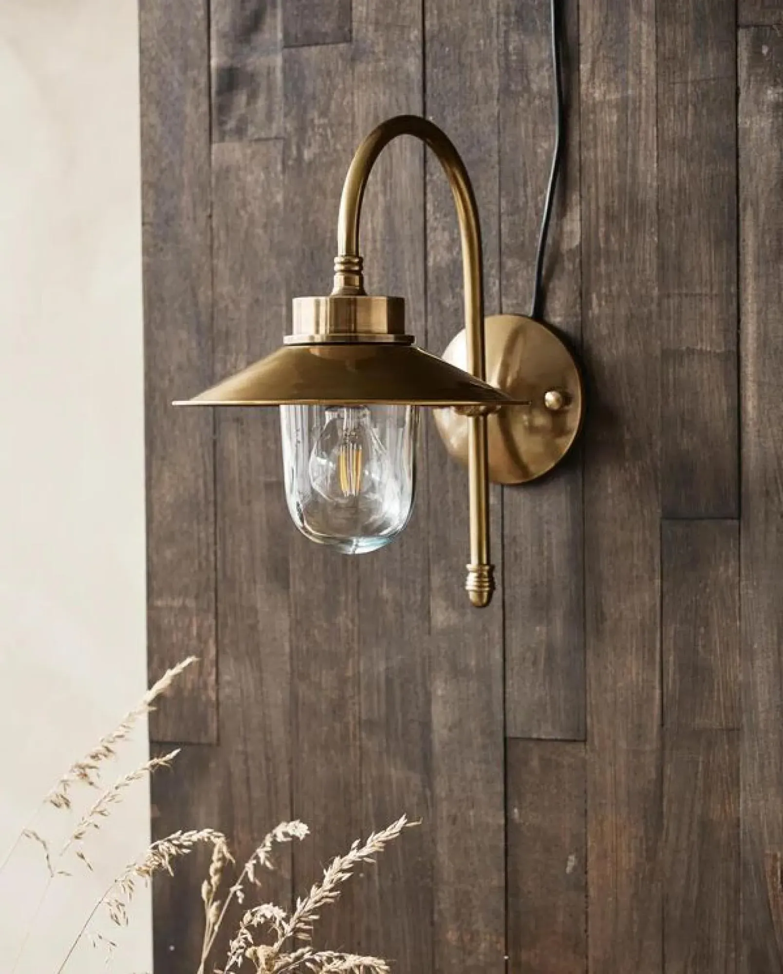 Lason Outdoor Wall Lamp - Brass