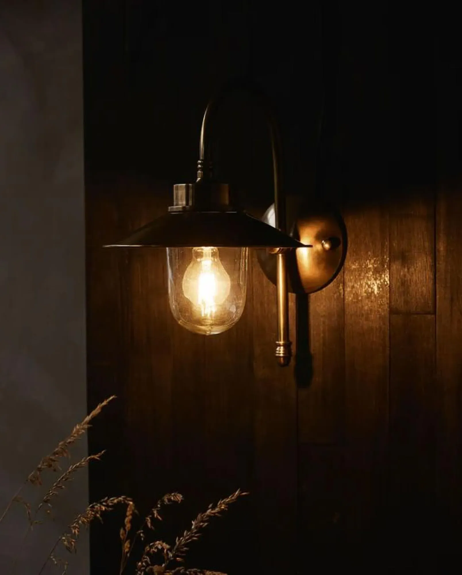 Lason Outdoor Wall Lamp - Brass
