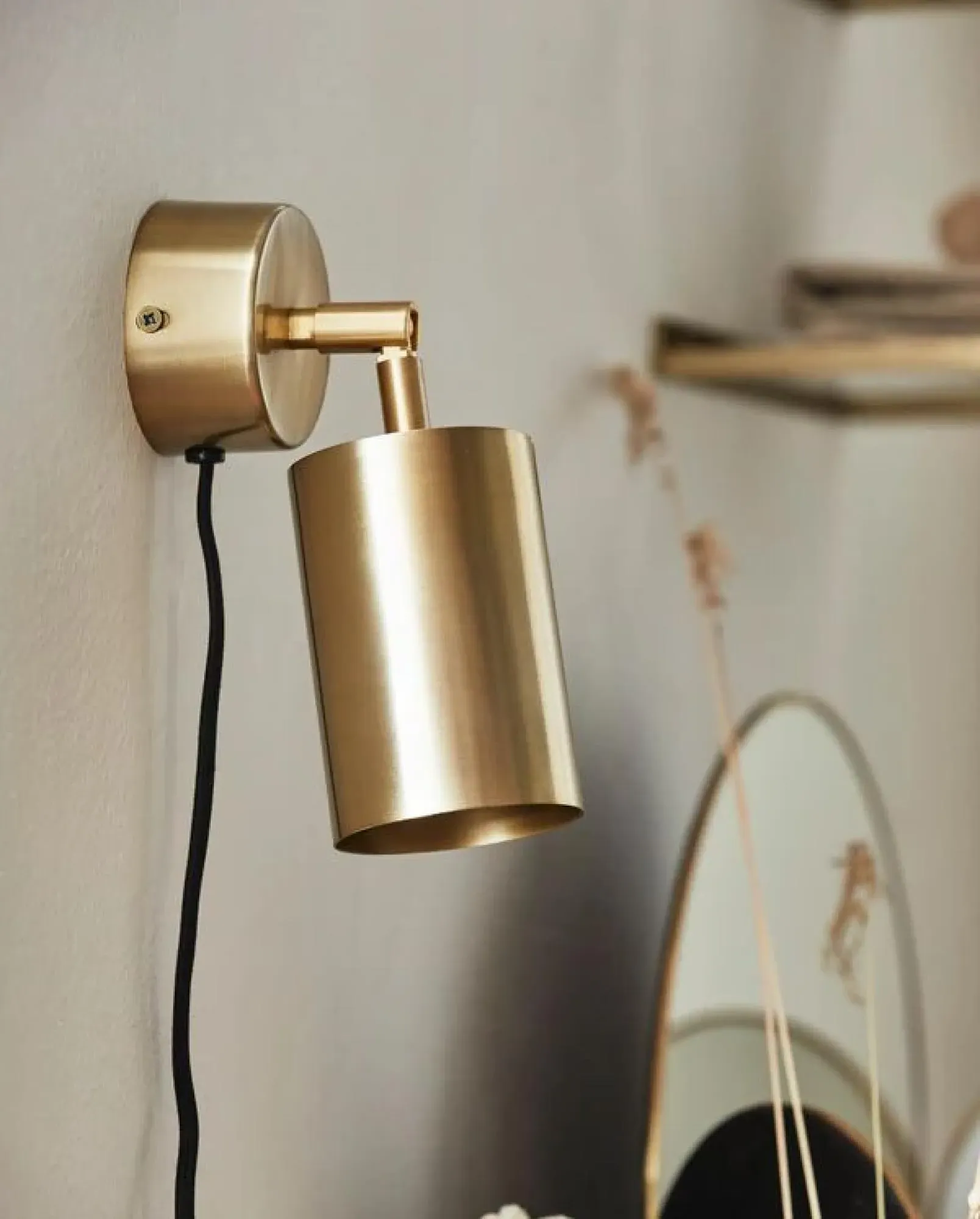 Maia Spot Light Wall Lamp - Gold
