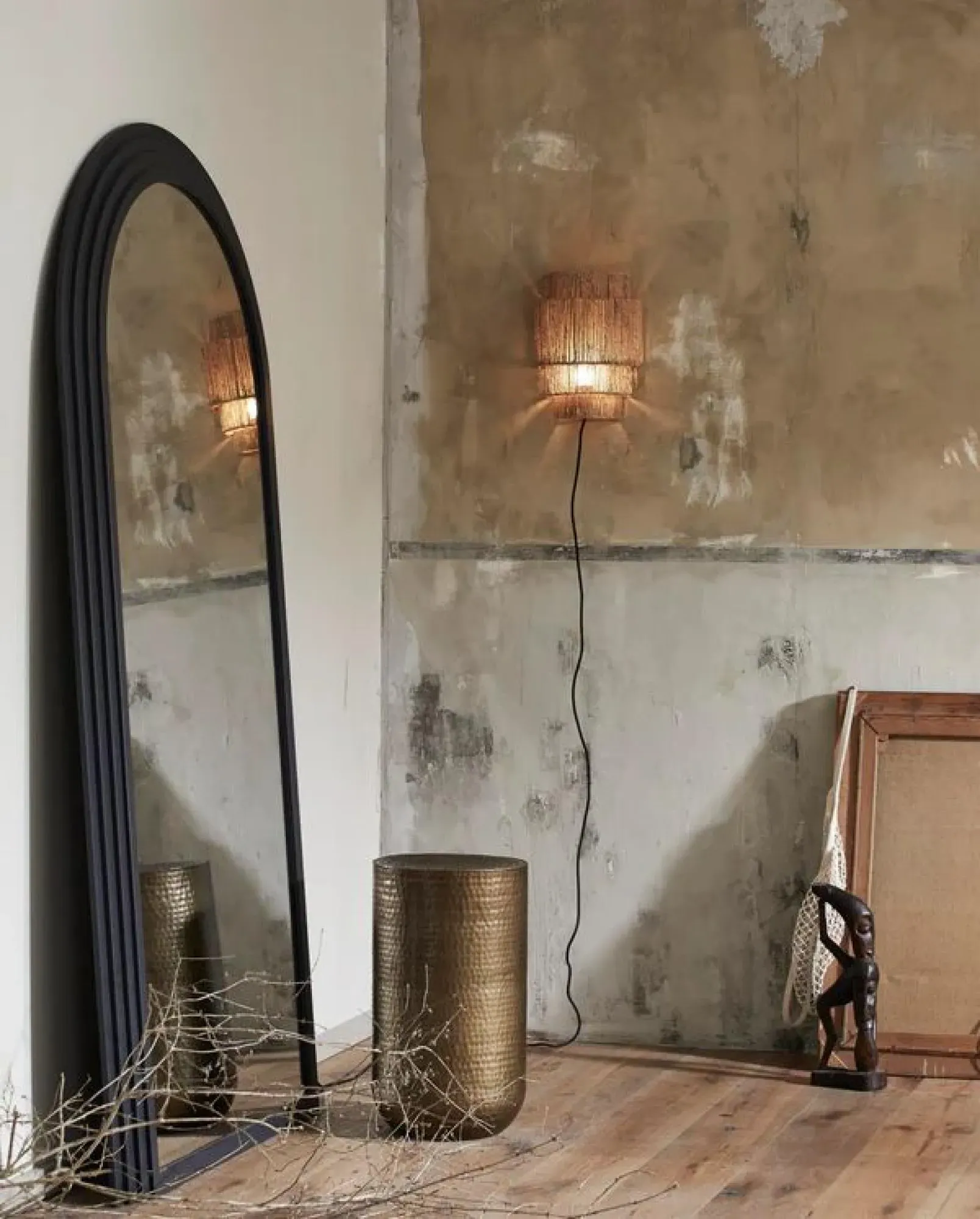 Sewa Round Side Table - Brass, Metal