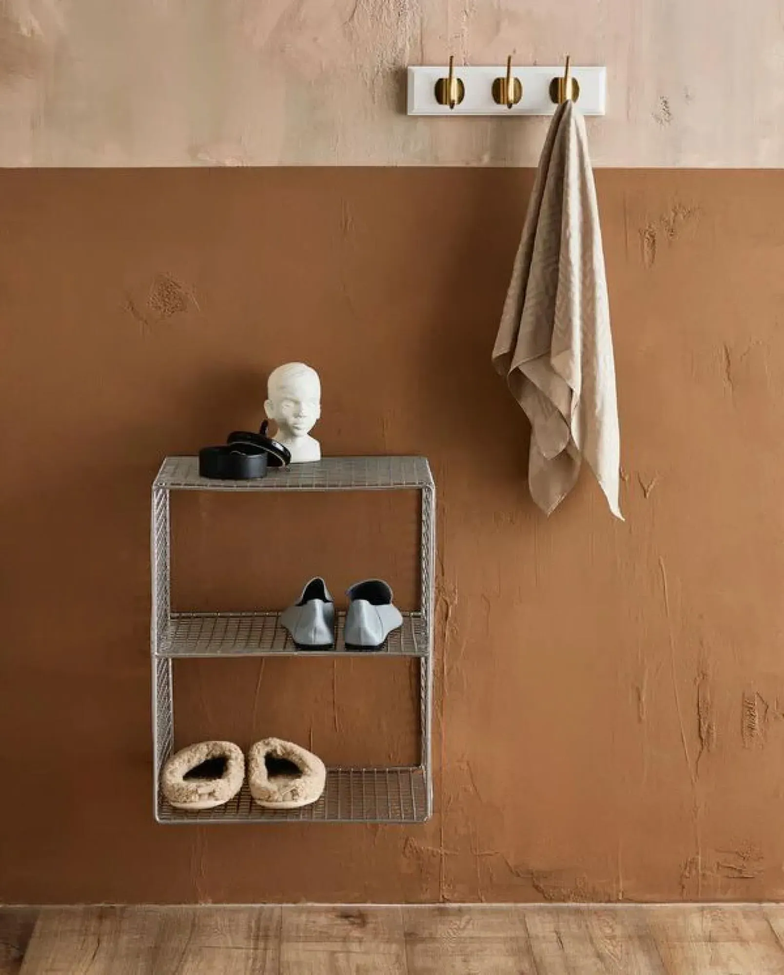 Tuo Wall Shelf - Chrome, Metal