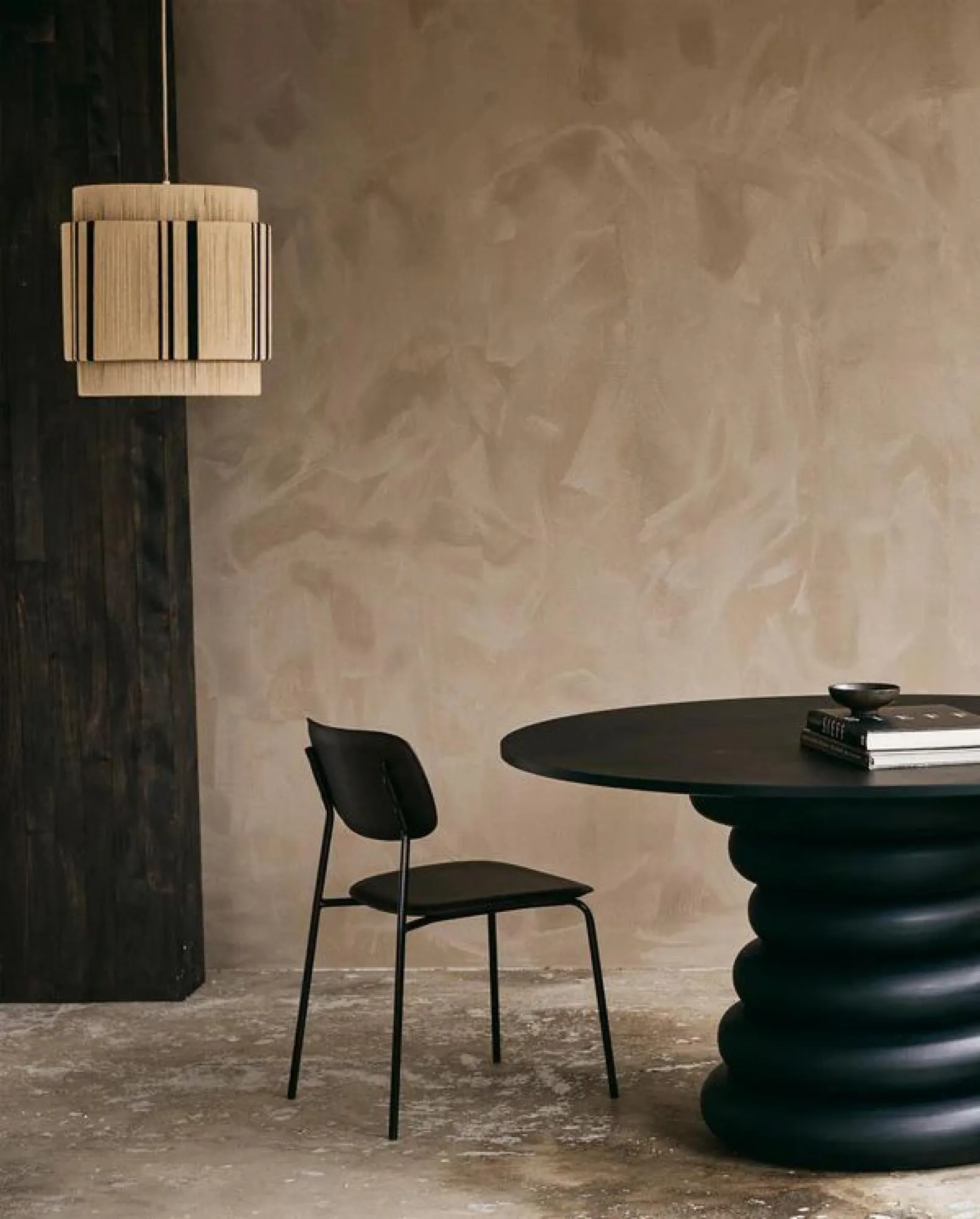 Yalu 6 Seater Round Dining Table - Black