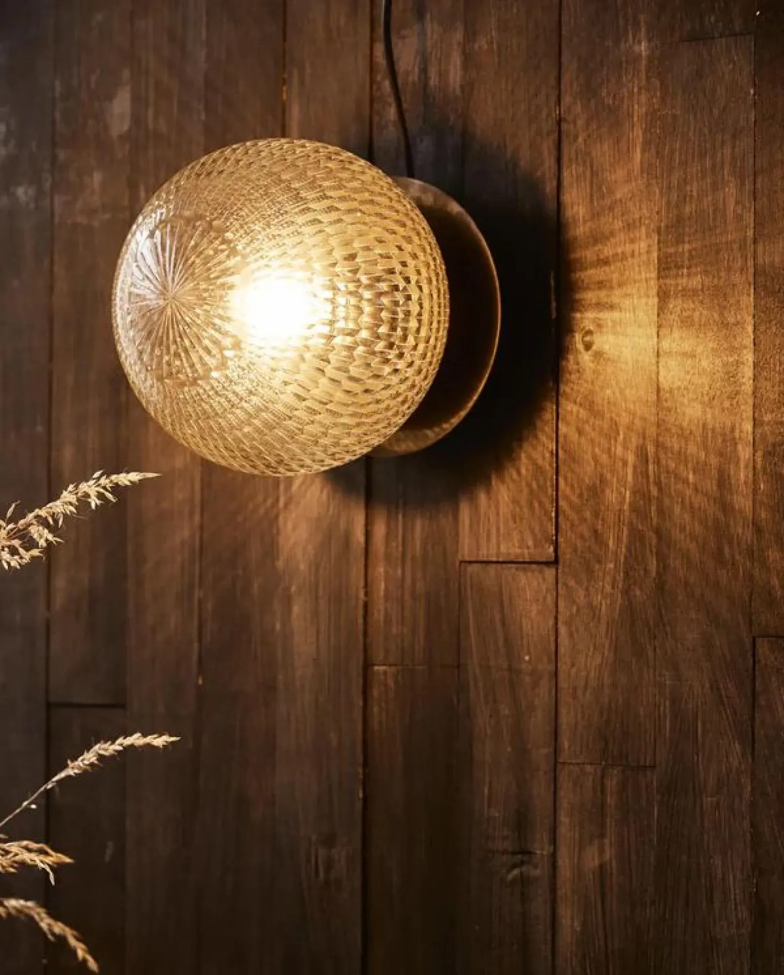 Zeus Outdoor Wall Lamp - Gold