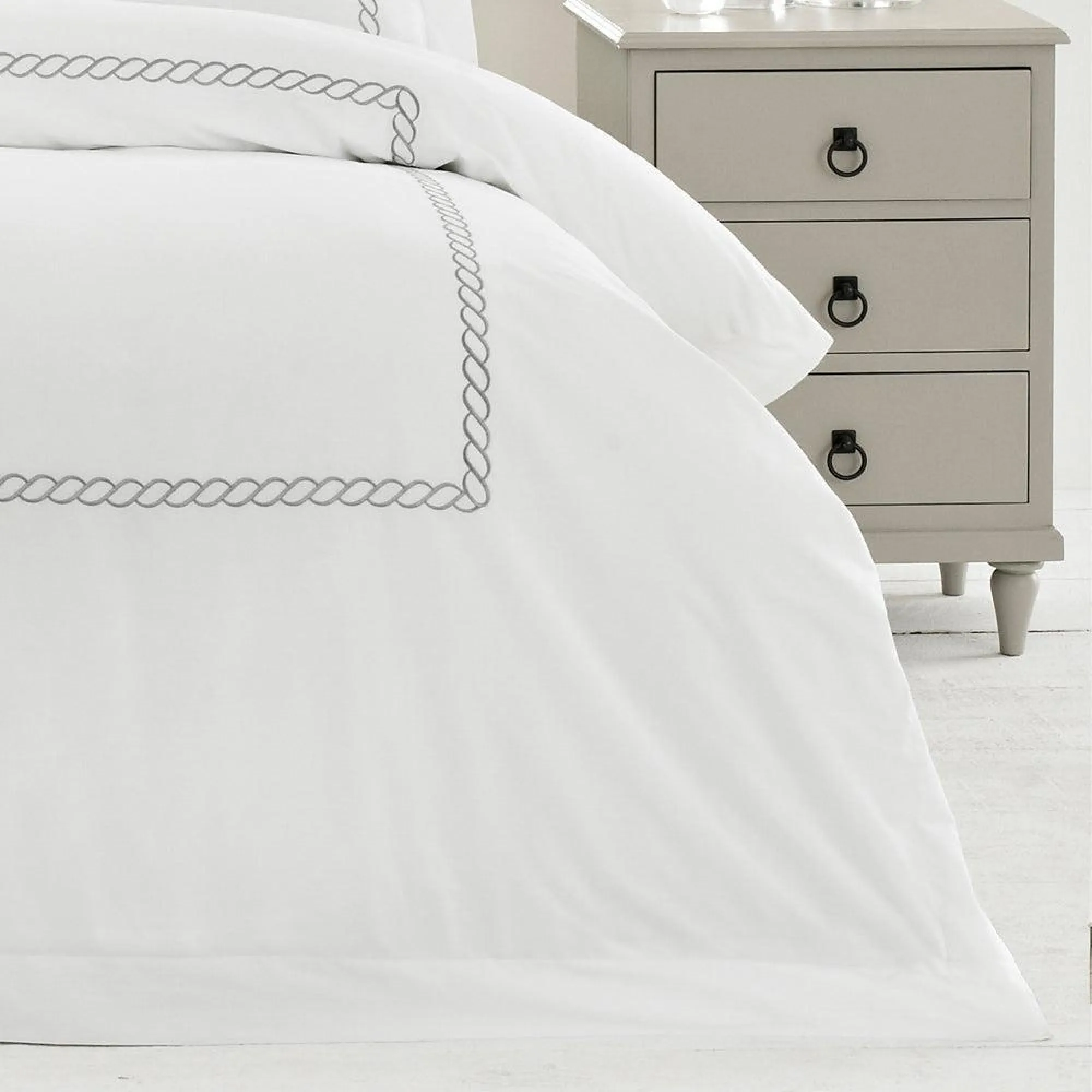 Cleopatra 200 Thread Count Duvet Cover Set - Silver, Cotton