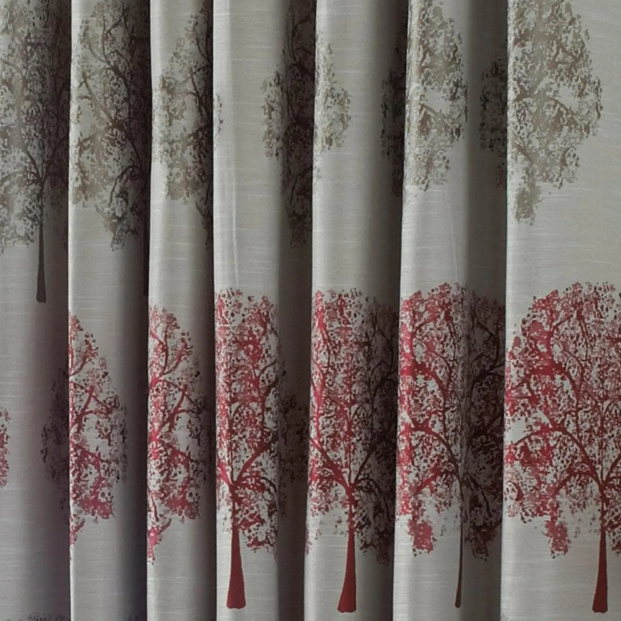 Oakdale Tree Eyelet Curtains - Red