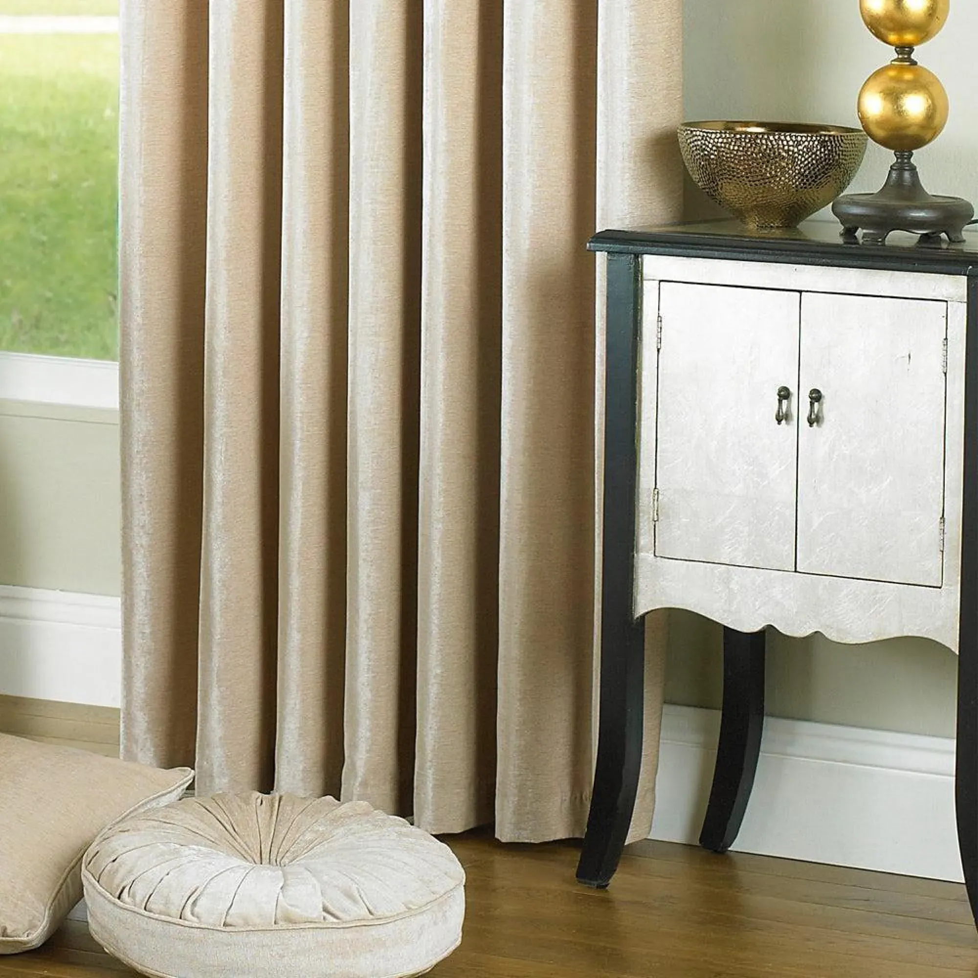 Wellesley Eyelet Curtains - Natural
