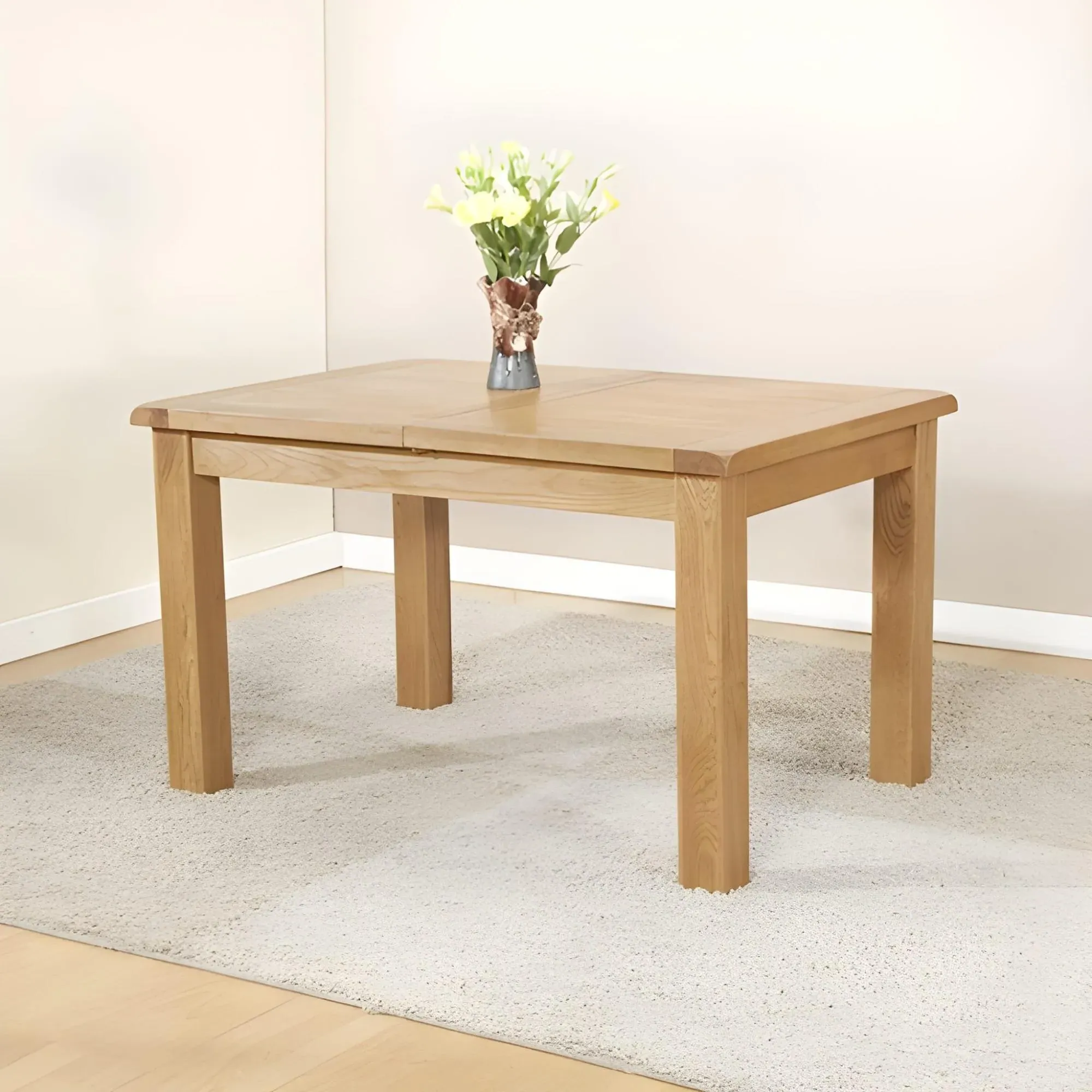 Dorset Oak 4-6 Seater Extending Dining Table with 4 Chairs