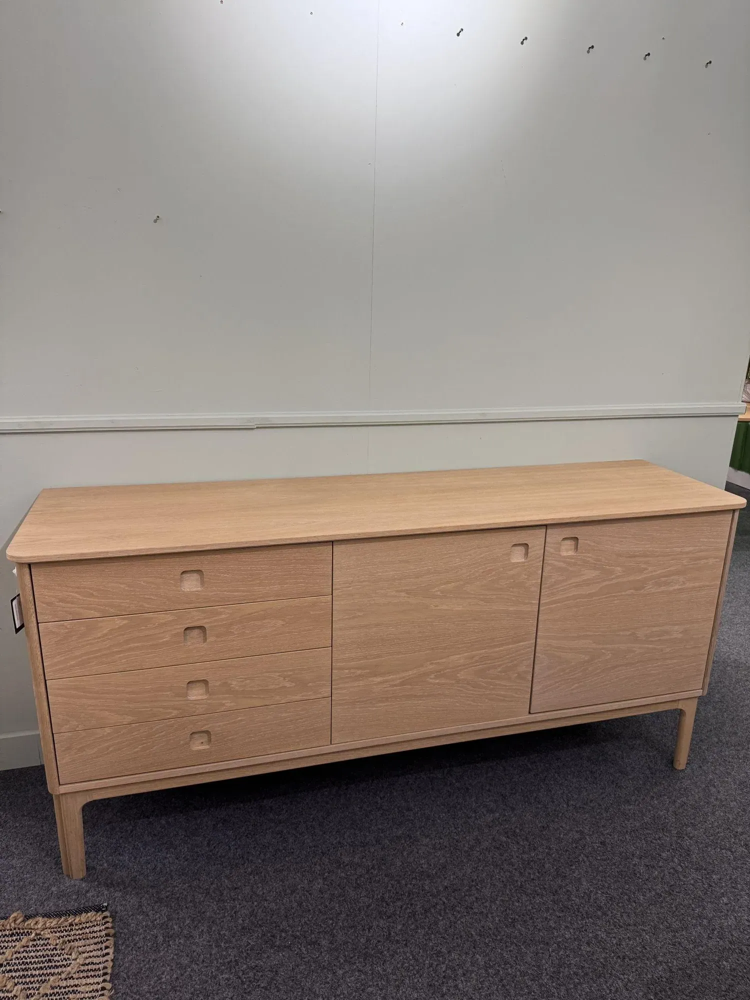 SM300 Extra Large Sideboard - Oak
