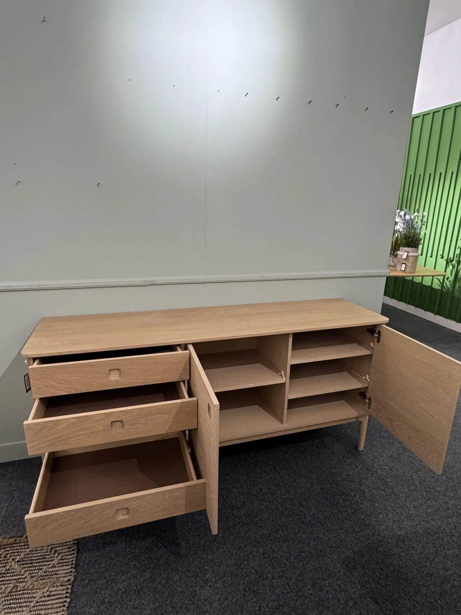 SM300 Extra Large Sideboard - Oak