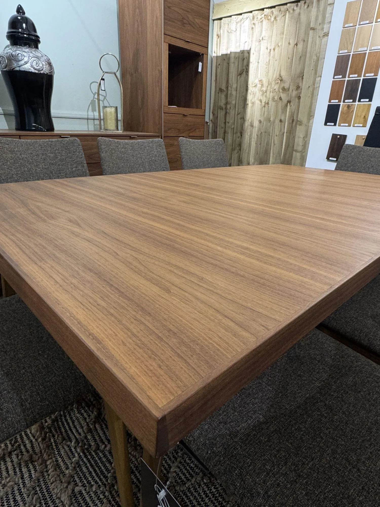 SM37 6-10 Seater Extendable Dining Table - Oak