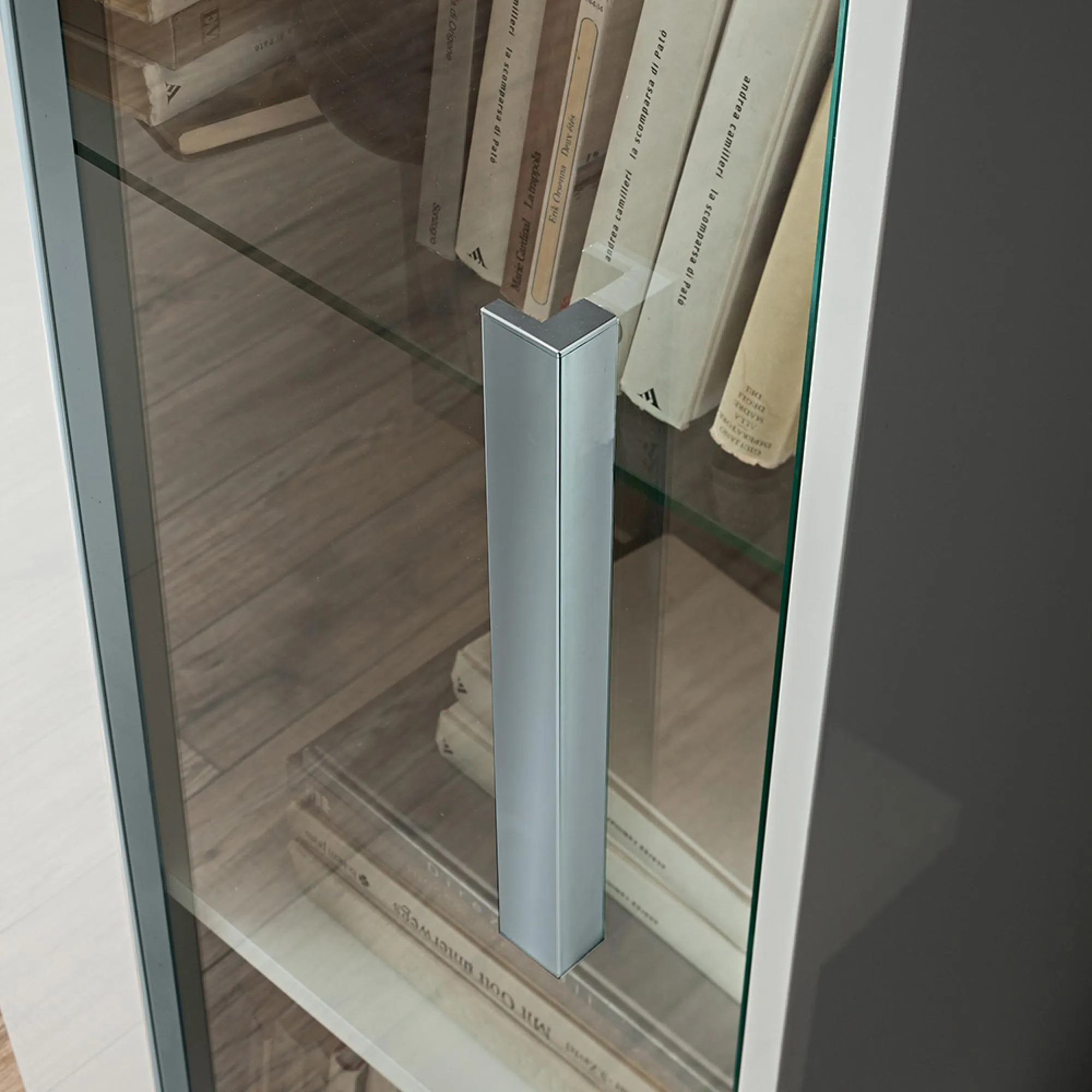 Lisa 1 Door Display Cabinet - White