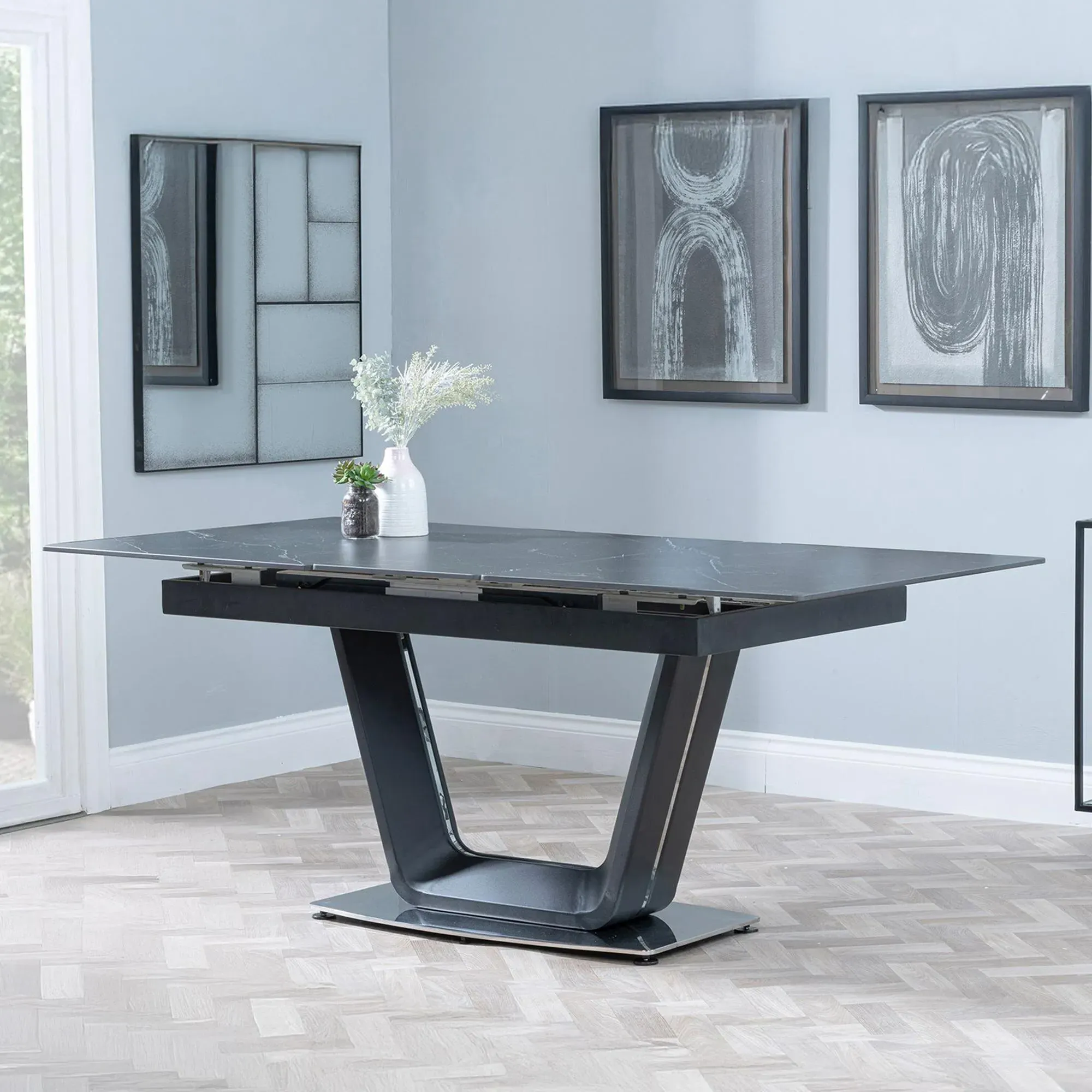 Alpha Extendable Dining Set with Darwin Chairs - Black, Ceramic