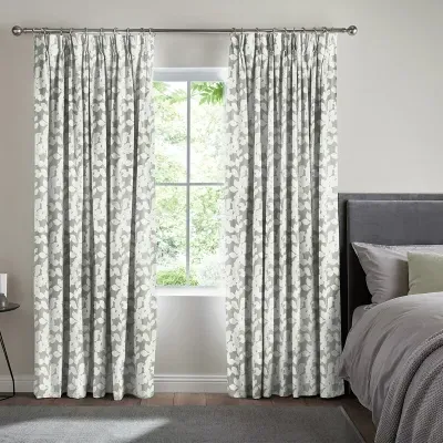 Jonas Floral Curtain - Ice