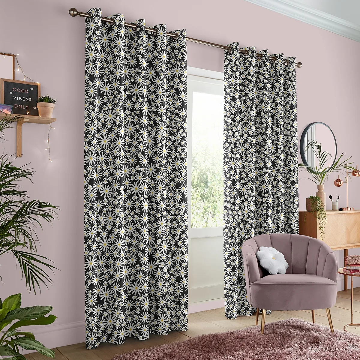 Skinny Dip Daisy Curtain - Black, Cotton