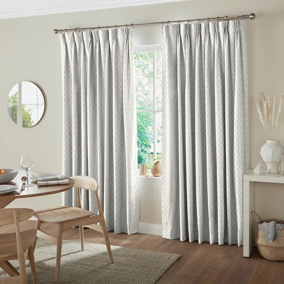Solomon Curtain with Ogee Pattern - Oyster, Polyester