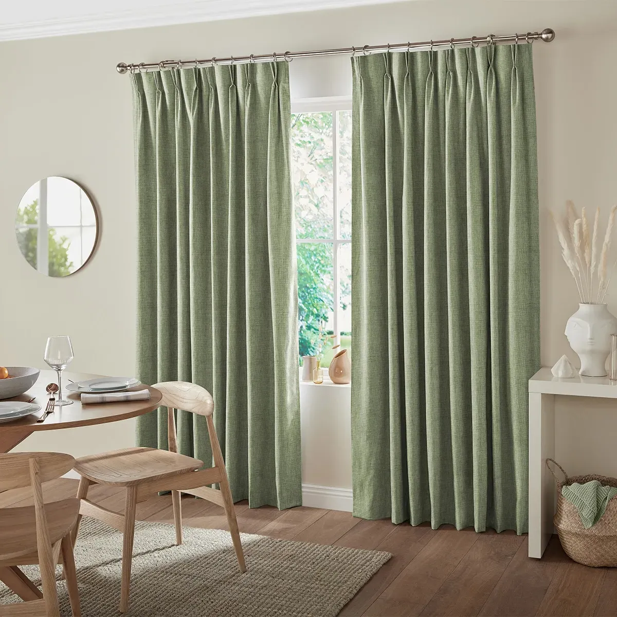 Virgil Made-to-Measure Curtain - Apple Green, Polyester
