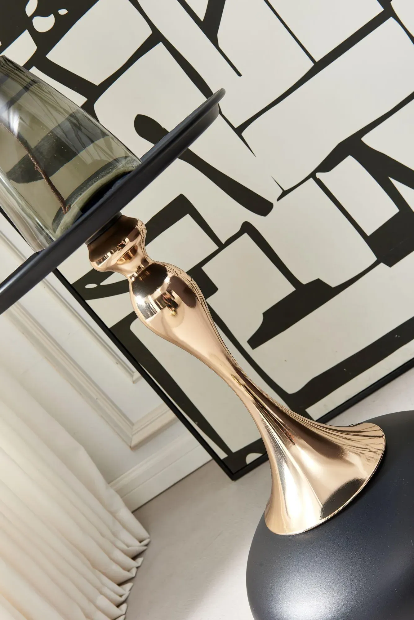 Dumbbells Round Wine Table - Black, Gold