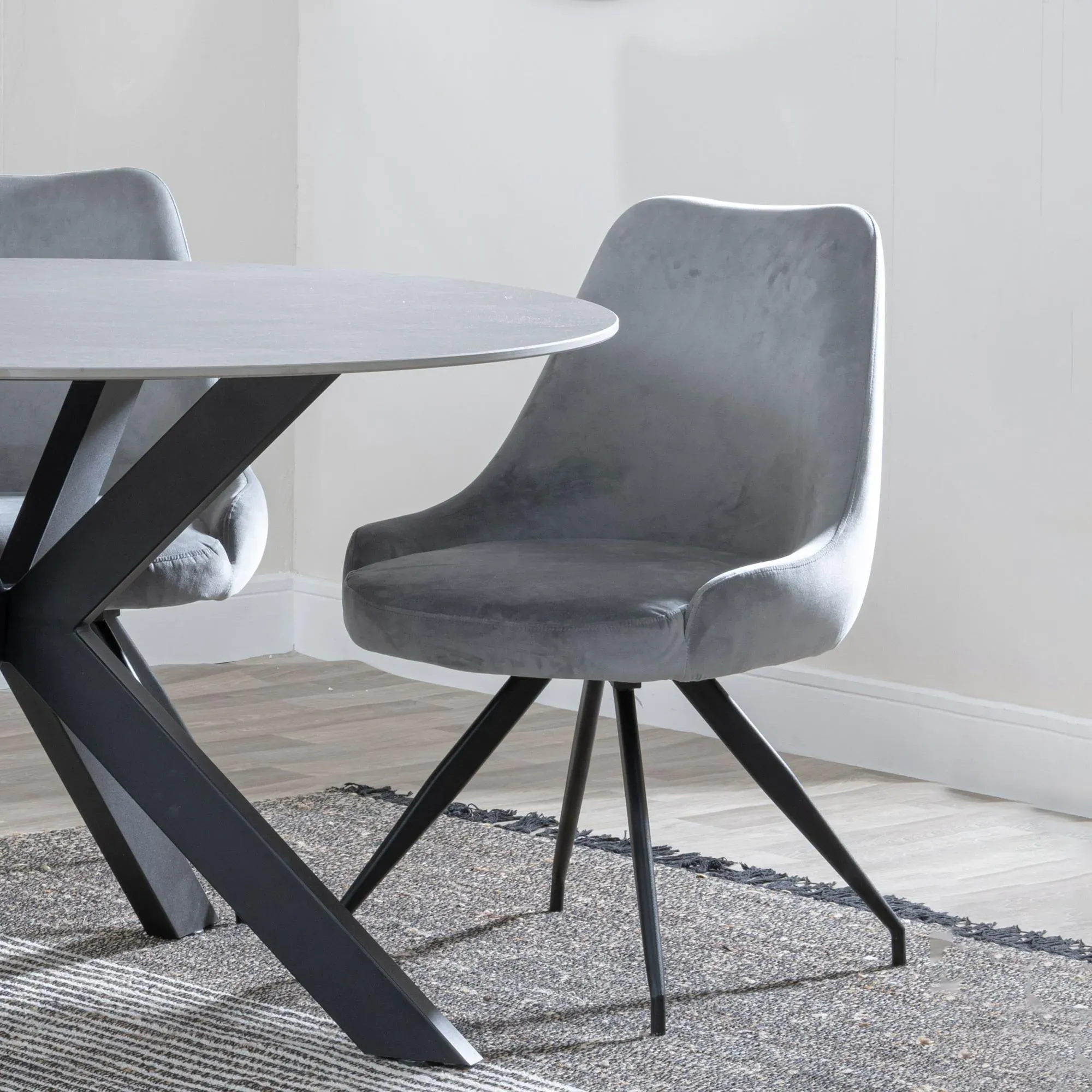 Kinston Extending Dining Set with Arctic Swivel Chair - Black, Velvet