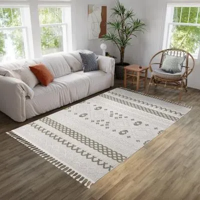 Madisyn Medium Rug - White image