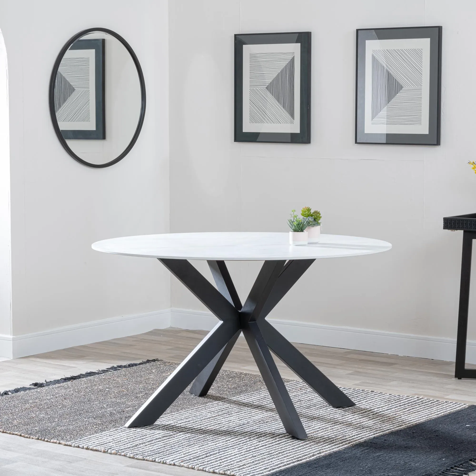 Novara 4-Seater Round Dining Set with Darwin Chairs - White