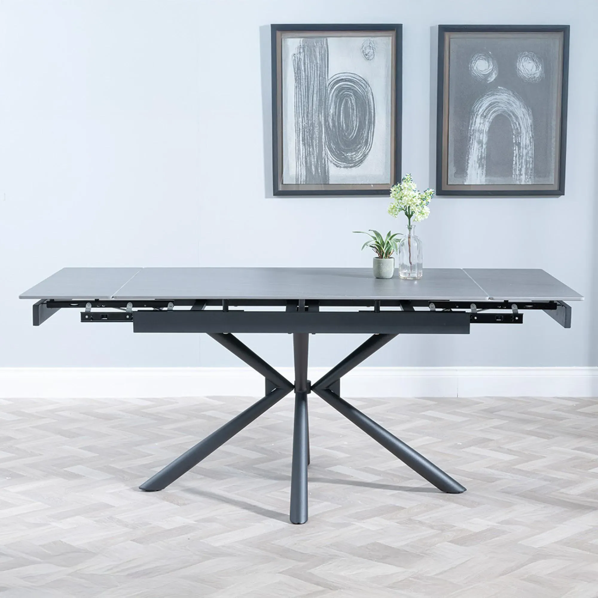 Ripon 4-6 Seater Extending Dining Table - Black, Ceramic