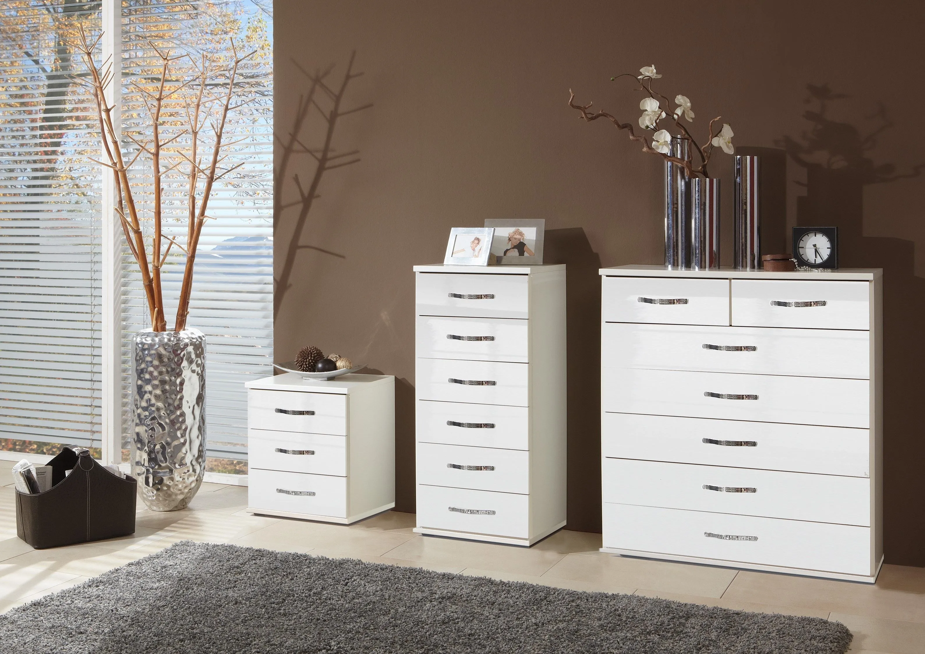 Trio 6 Drawer Narrow Chest - White