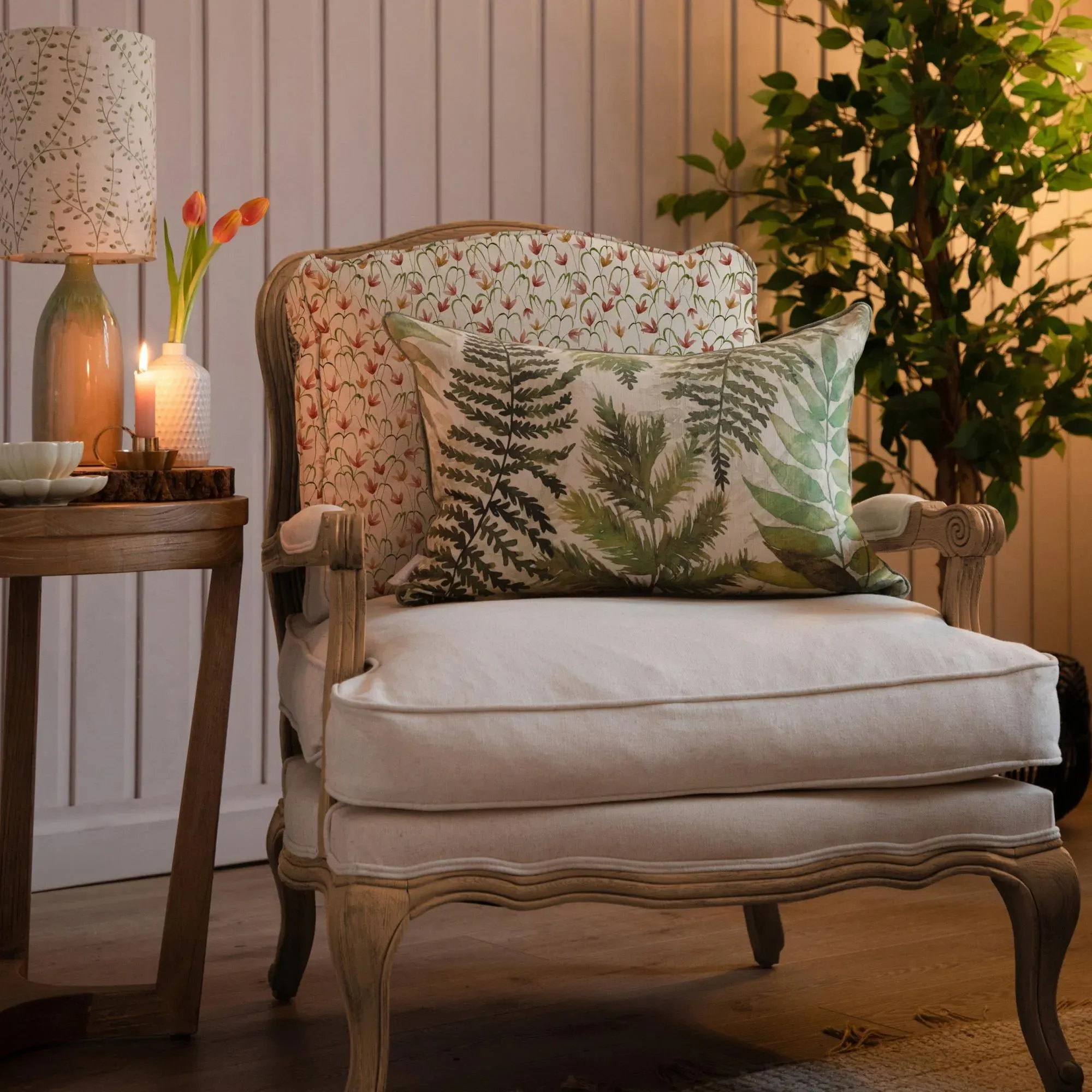 Fresia Florence Armchair - Oak, Linen