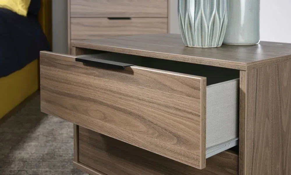 Hong Kong 3 Drawer Midi Chest with Hairpin Legs - Walnut