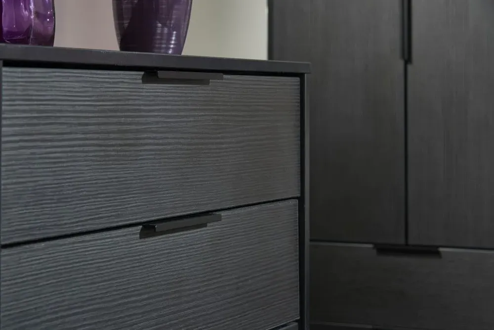 Hong Kong 3 Drawer Small Chest with Wooden Legs - Black