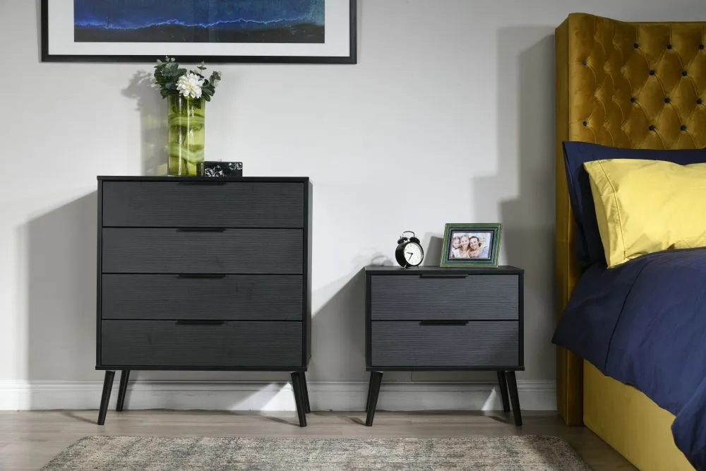 Hong Kong 4 Drawer Chest with Wooden Legs - Black