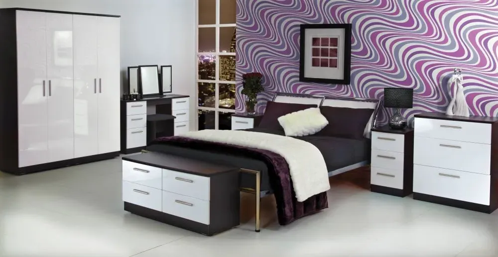 Knightsbridge 3 Drawer Bedside Cabinet - White