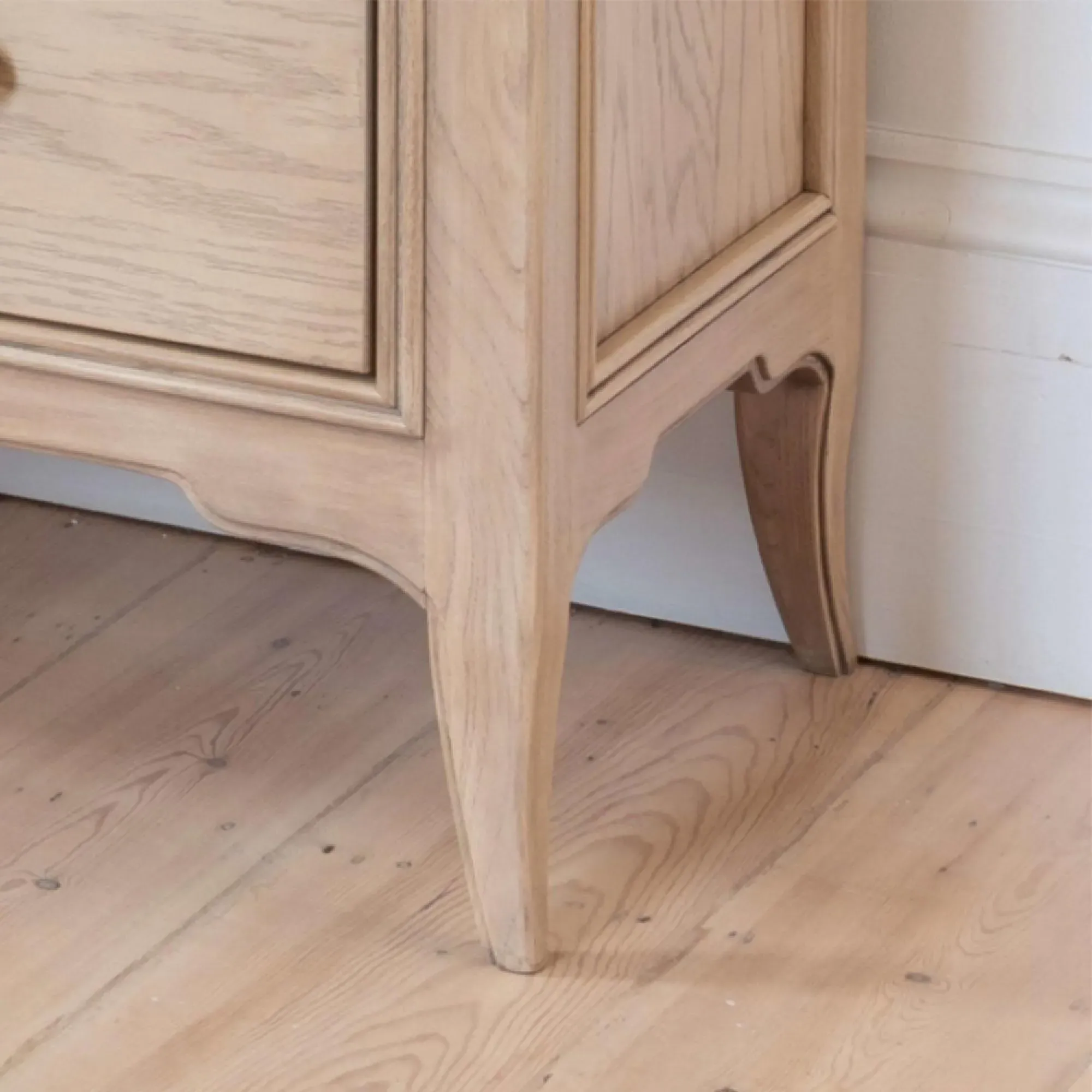 Toulon 8 Drawer Chest - Oak