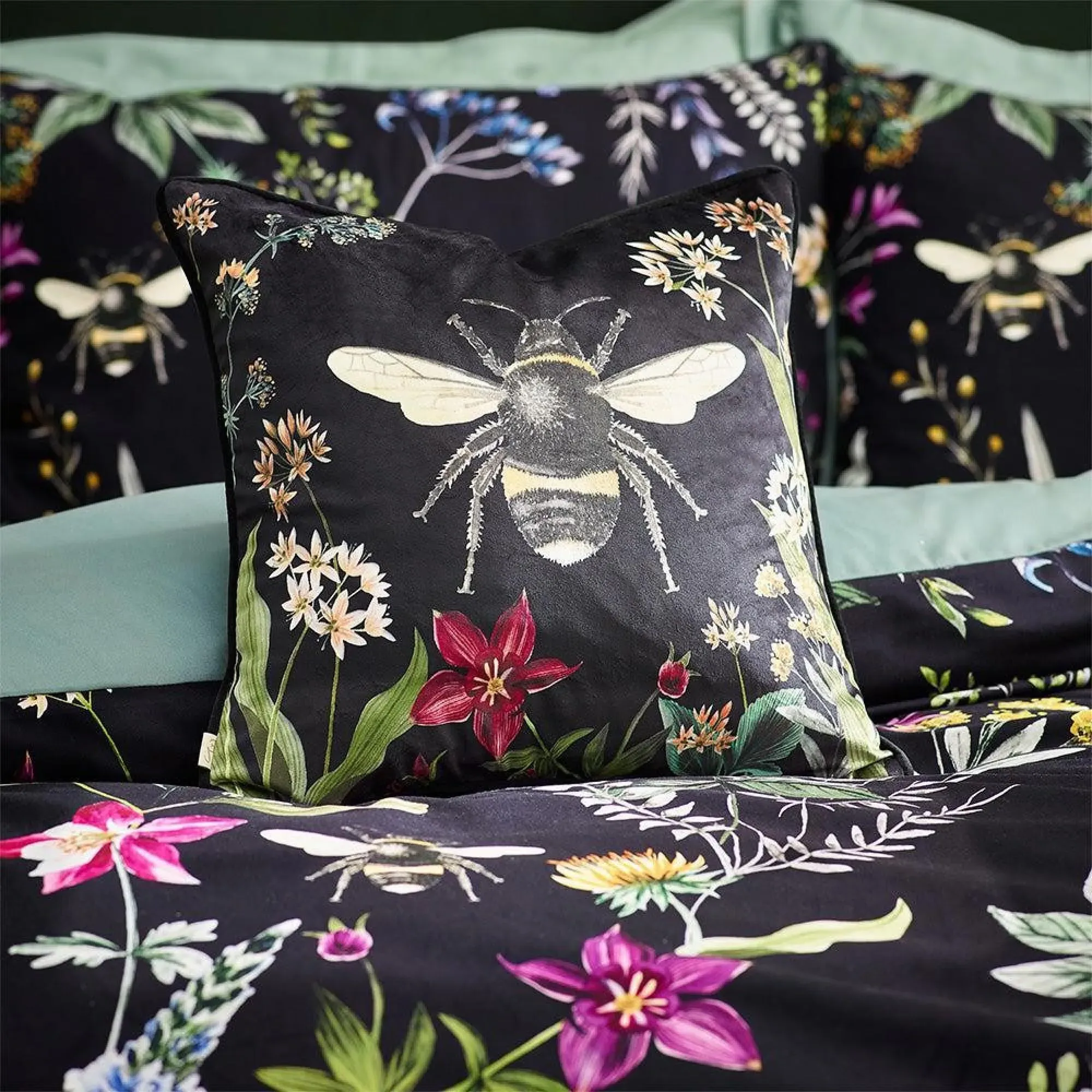 Midnight Bee Floral Duvet Cover Set - Black, Velvet