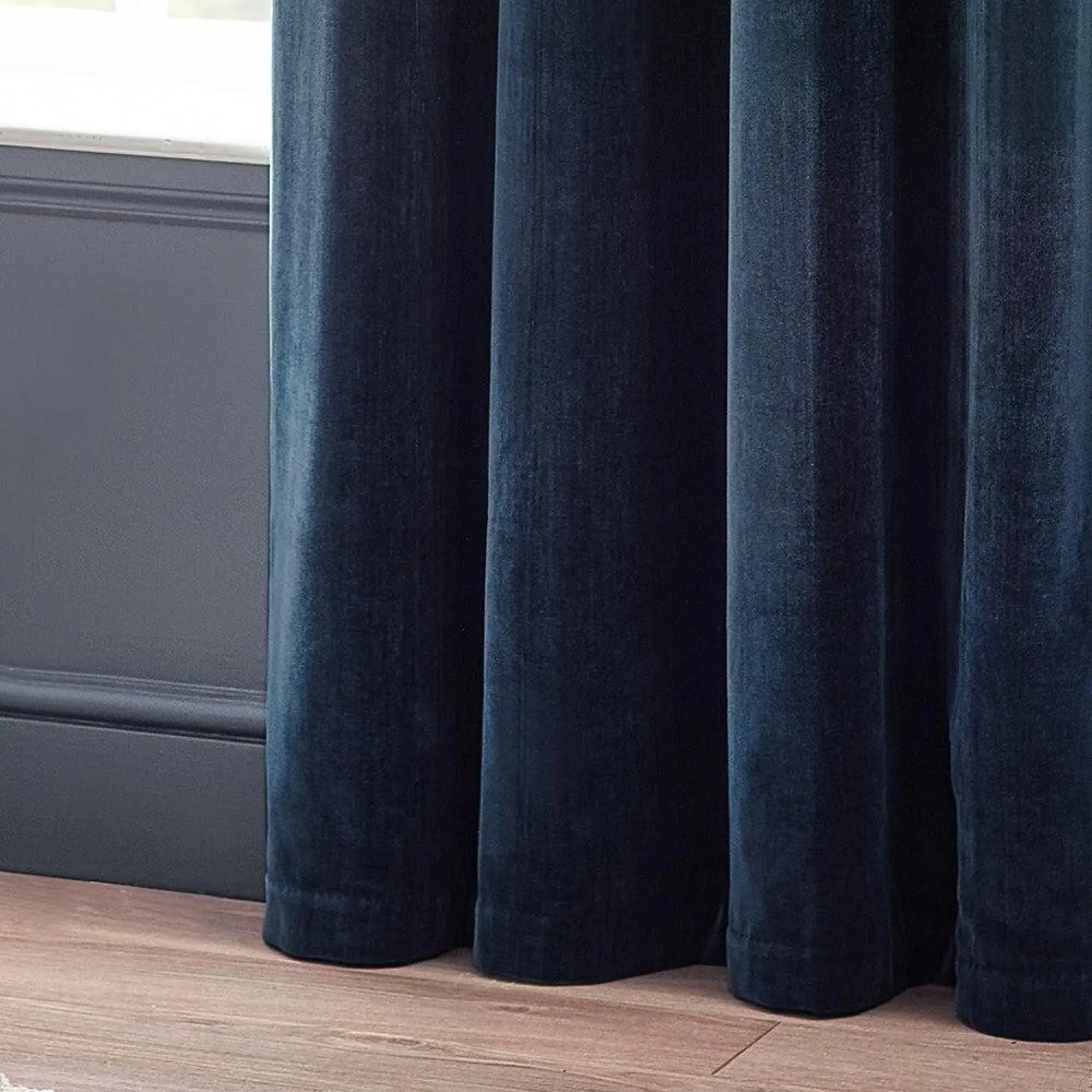 Heavy Chenille Room Darkening Eyelet Curtains - Navy
