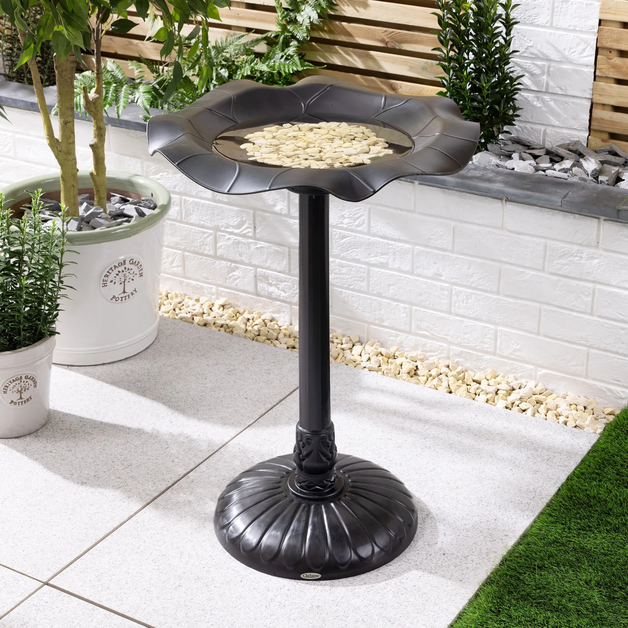 Lily Leaf Resin Bird Bath - Weightable alternate view