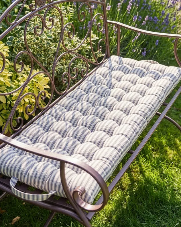 Pyreneés Outdoor Bench Mattress - Grey Stripe product