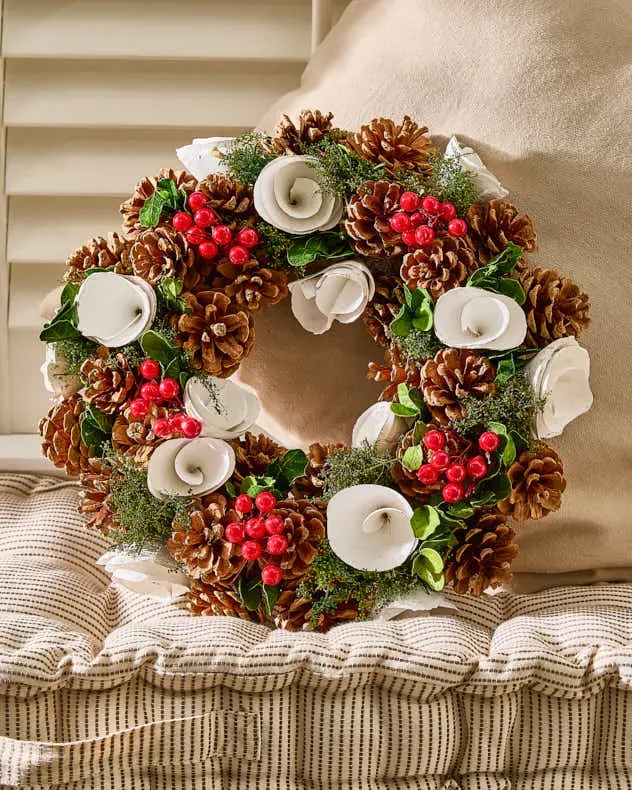 White Roses & Berries Winter Wreath 35cm product