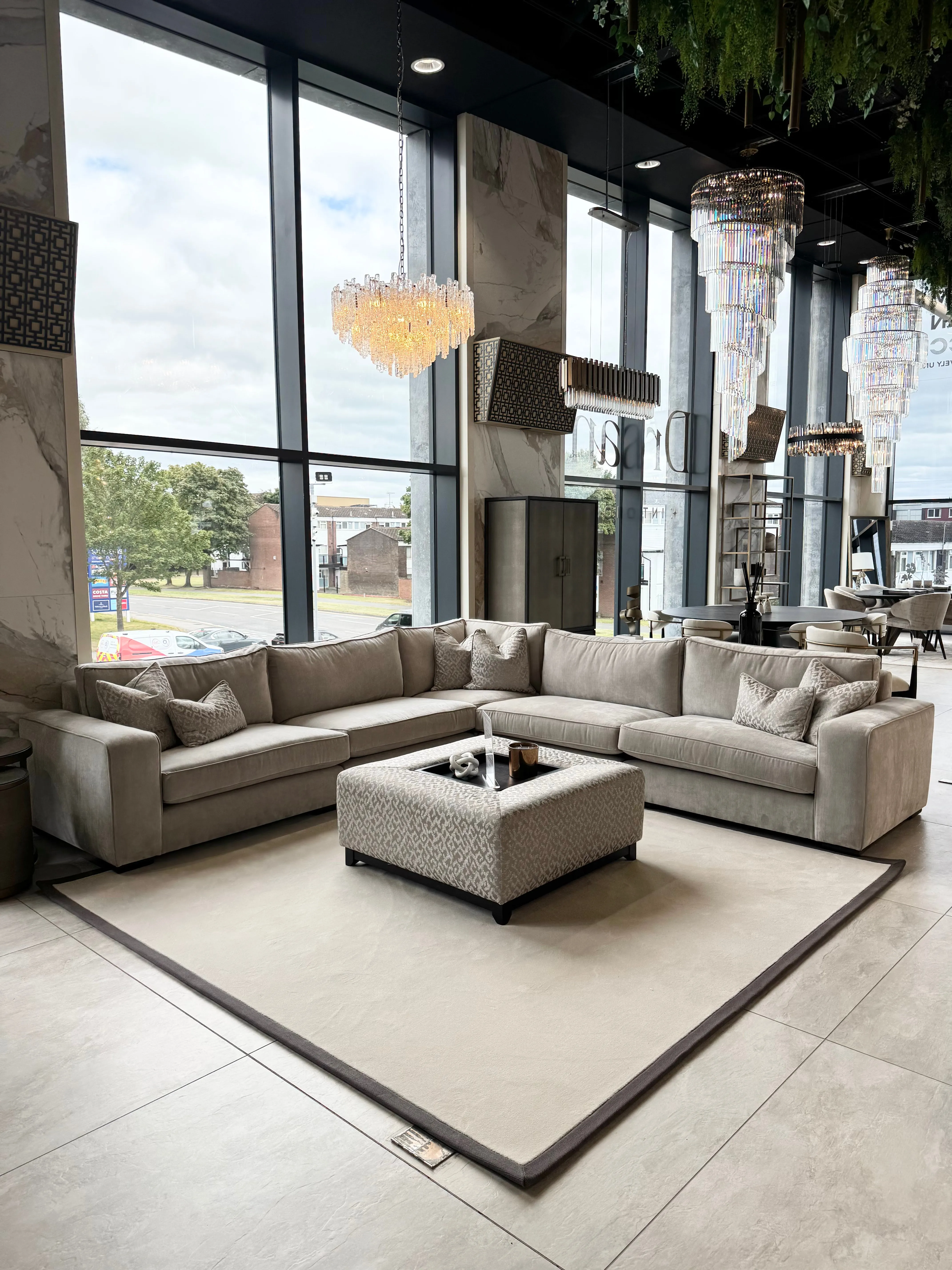 Bespoke Square Piped Rug - Dorsoduro, Polypropylene