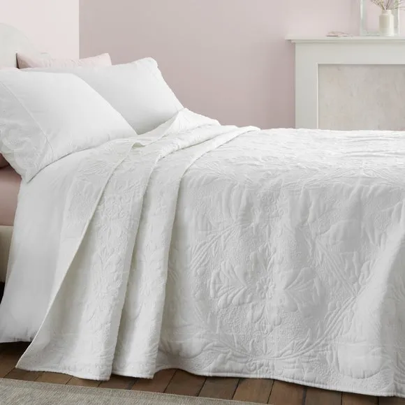 Marianne Matelassé Jacquard Bedspread - White