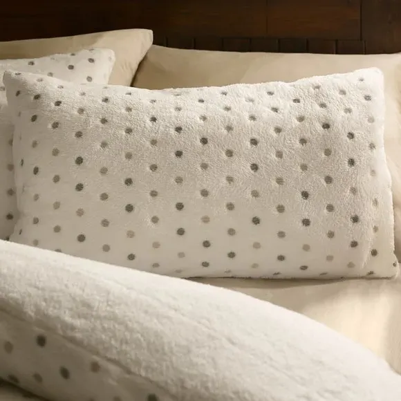 Spot Duvet Cover Set with Pillowcase - Cream, Fleece alternate view