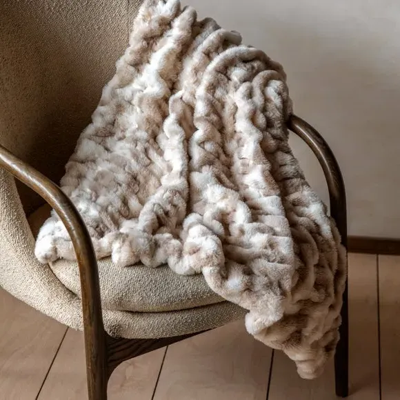 Mottled Faux Fur Throw Blanket - Cream product