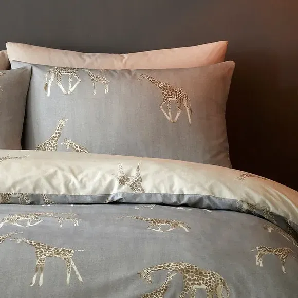 Milo Giraffe Duvet Cover & Pillowcase Set - Grey, Polycotton alternate view