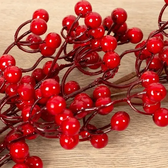 152cm Artificial Berry Garland - Green alternate view
