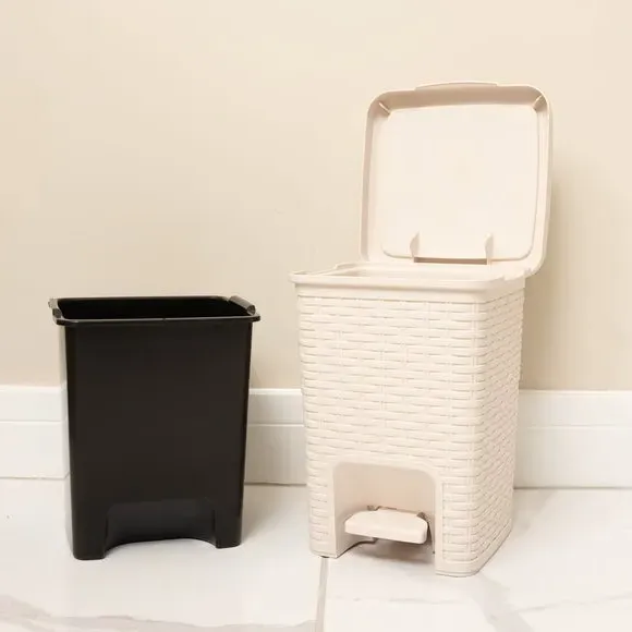 Rattan Effect Pedal Bin - Natural alternate view
