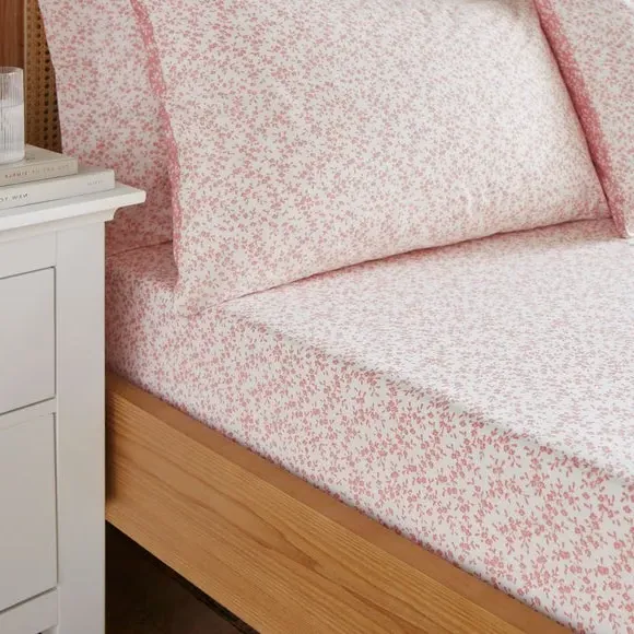 Annie Fitted Sheet - Pink, Polycotton product