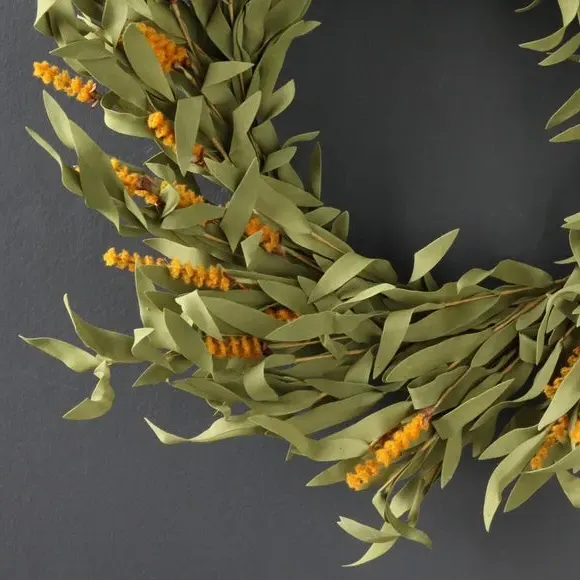 Artificial Wreath with Berries - Green, Foliage alternate view