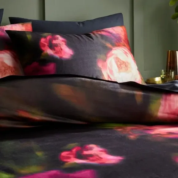 Blurred Floral Duvet Cover & Pillowcase Set - Black, Velour alternate view
