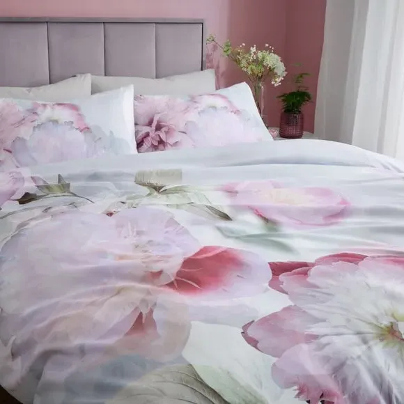 Cassie Blooms Duvet Cover & Pillowcase Set - Pink, Microfibre alternate view