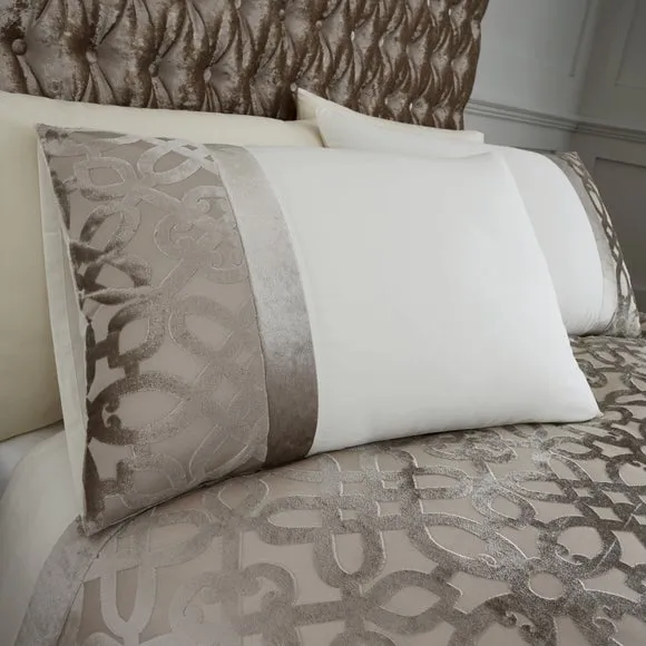 Lattice Cut Velvet Duvet Set - Natural, Velvet alternate view